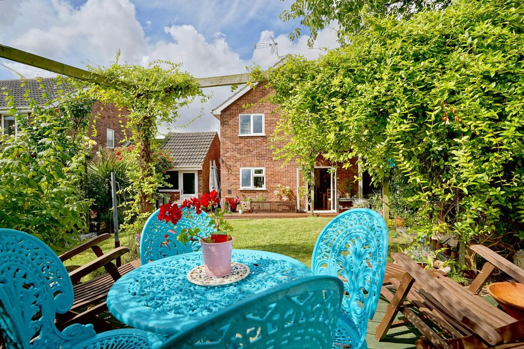 Property photo 2 of 12