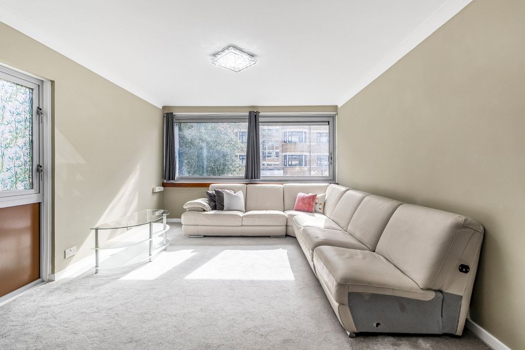 Property photo 2 of 6 Living Room