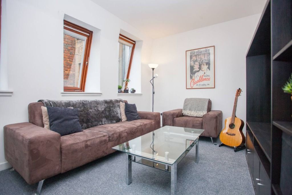 Property photo 2 of 8