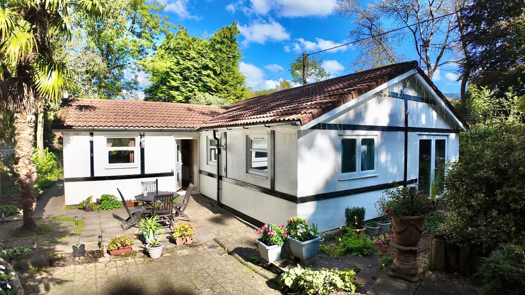 Property photo 2 of 35