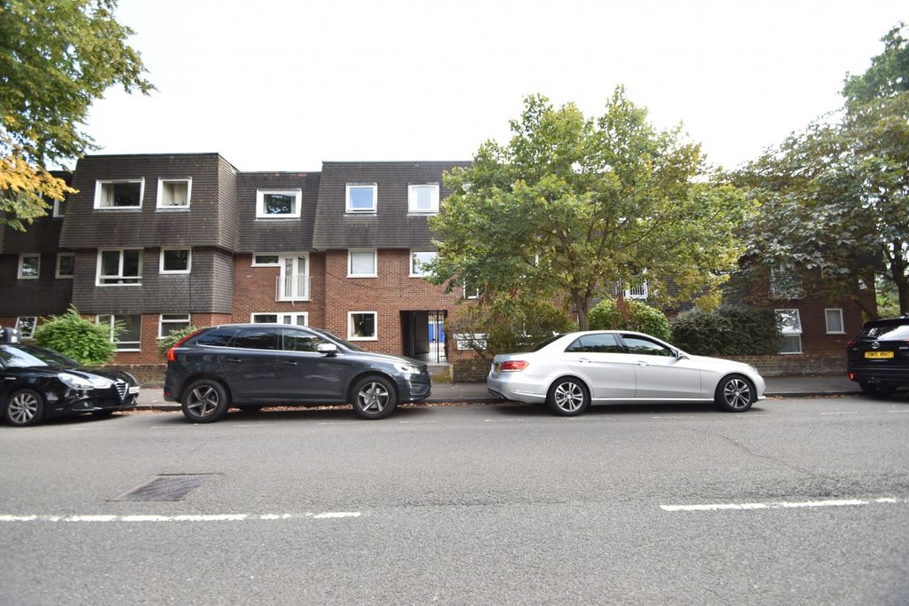 Property photo 2 of 9 Outside Front