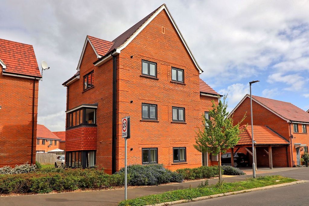 Property photo 1 of 8