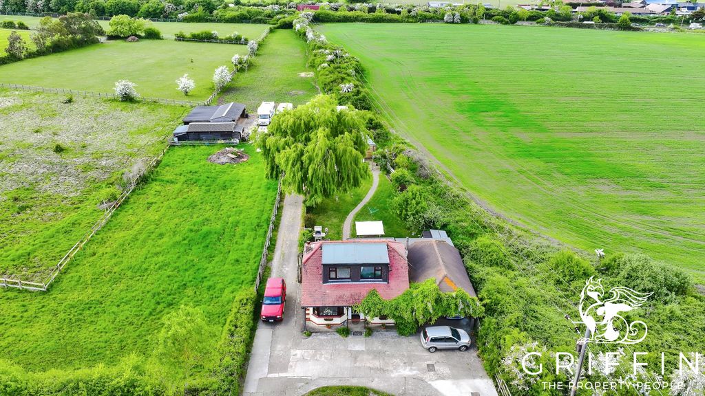 Property photo 1 of 25 1493B3E7Dji202505081538440005d
