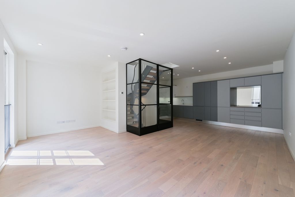 Property photo 2 of 14 Picture No. 08