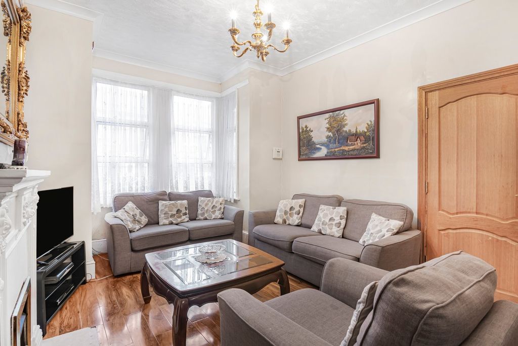 Property photo 2 of 15