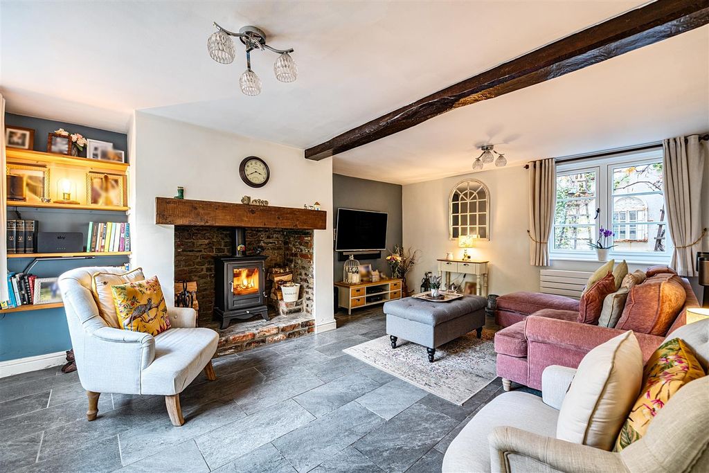 Property photo 2 of 24 1373341-8-68Ff9Aecaeba6.Jpg