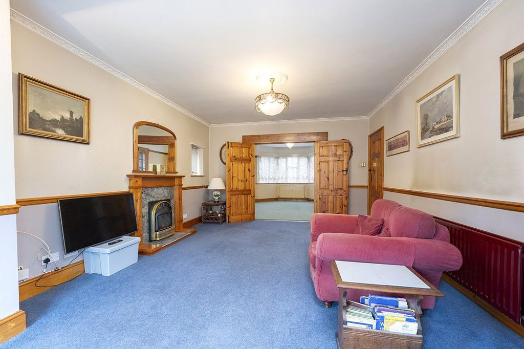 Property photo 3 of 24 Picture No. 05