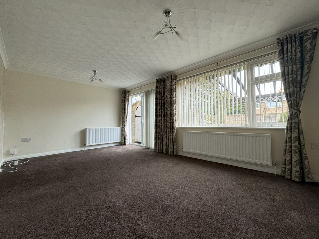 Property photo 3 of 11 3