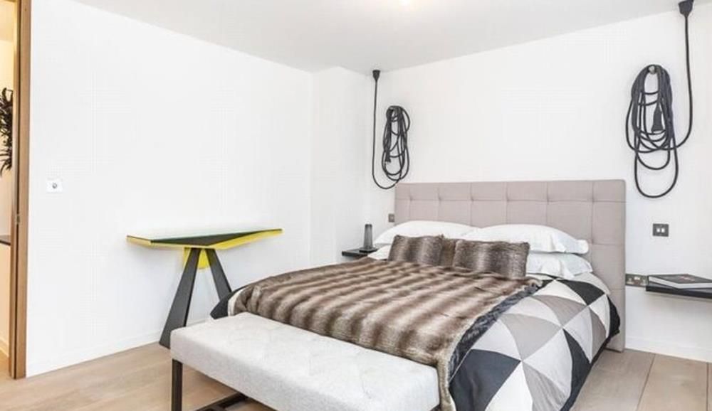 Property photo 3 of 7 Bedroom.Png