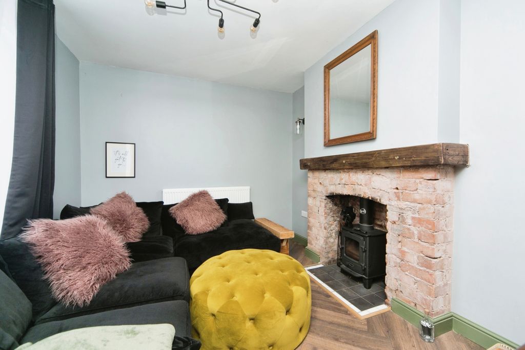 Property photo 3 of 17 Photography