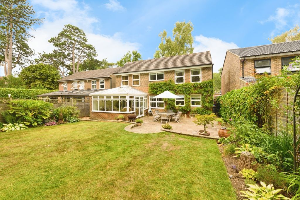 Property photo 2 of 21 Rear