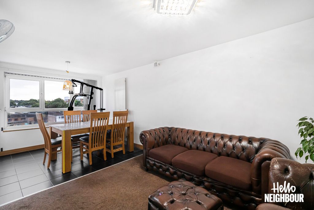 Property photo 1 of 18 Photo 0