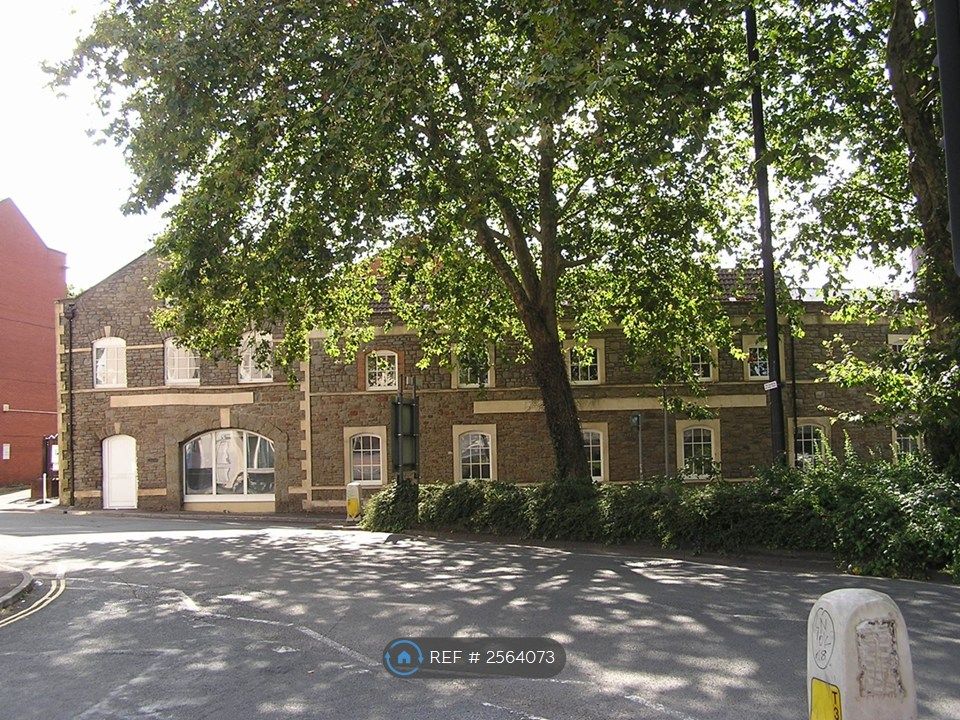 Property photo 1 of 12