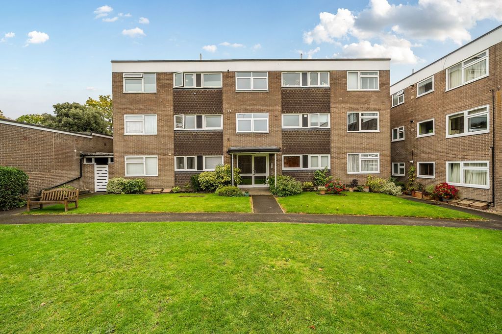 Property photo 1 of 18