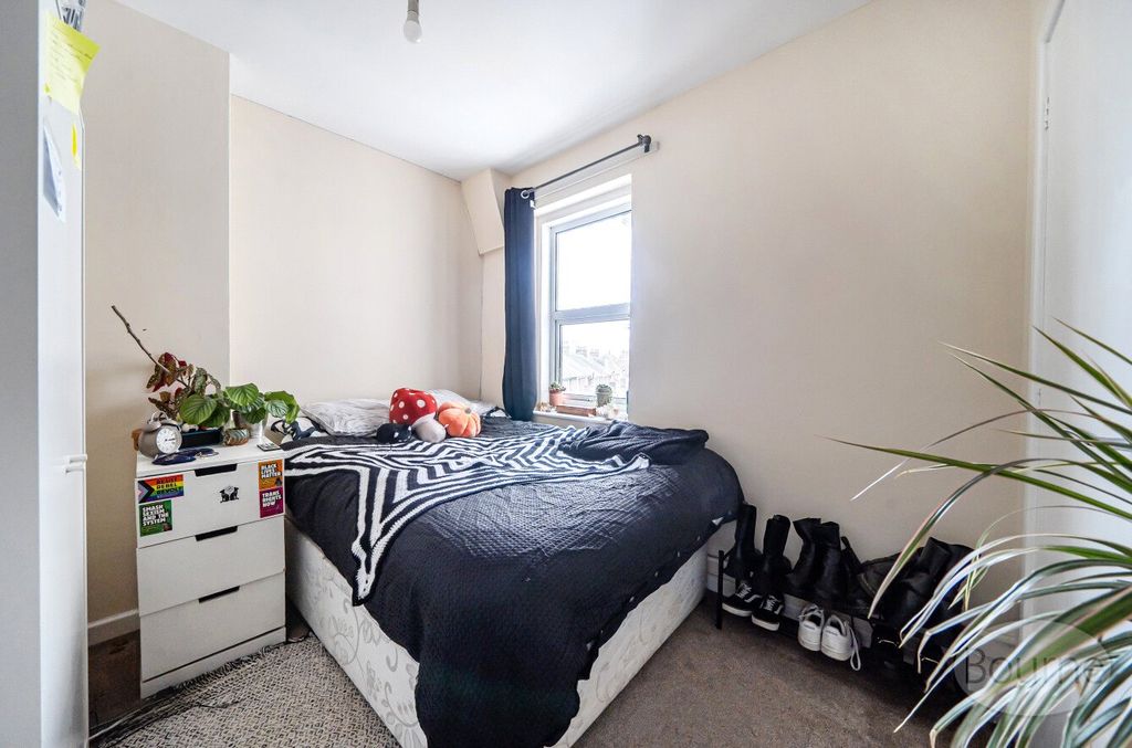 Additional image 9 of 1 bed flat for saleCharles Street, Petersfield, Hampshire GU32