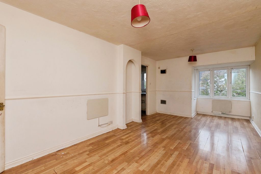 Property photo 2 of 15 Photo