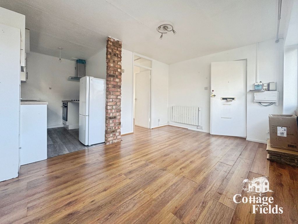 Property photo 3 of 6