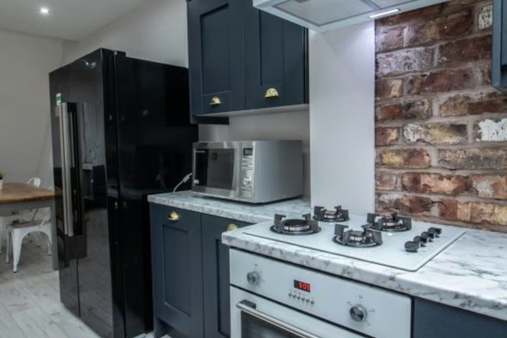 Property photo 3 of 9