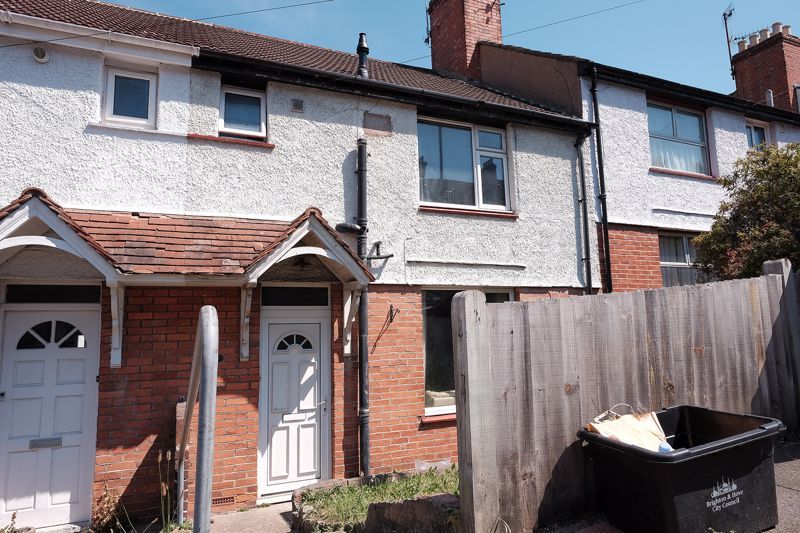 Property photo 1 of 10 Front