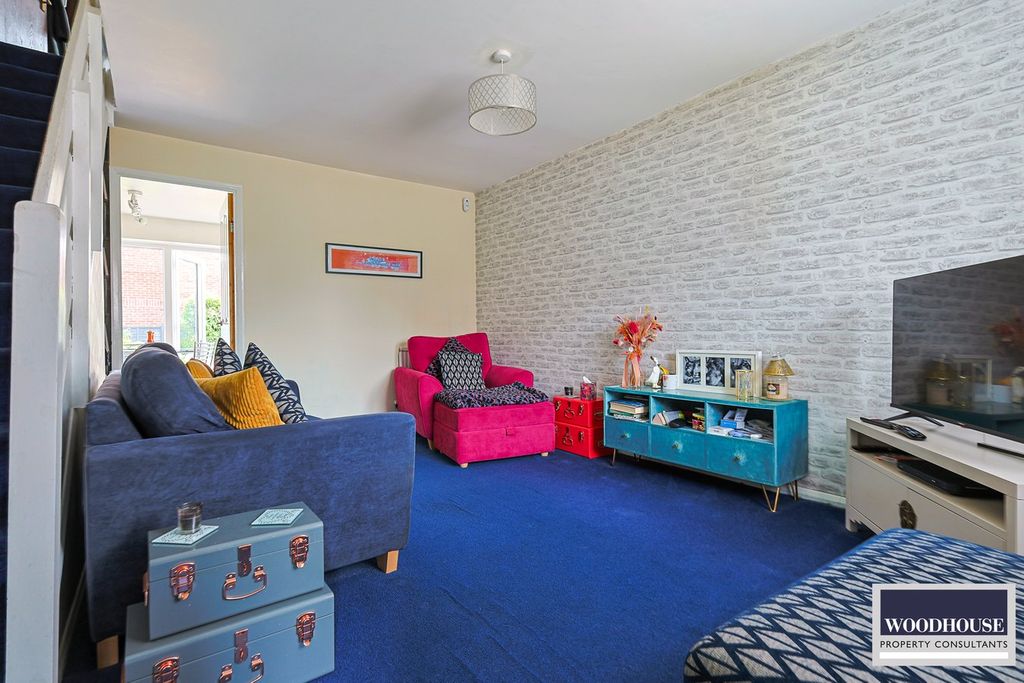 Property photo 3 of 18