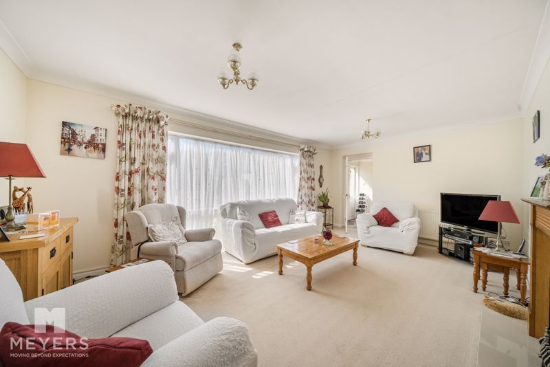 Property photo 2 of 14 Sitting Room