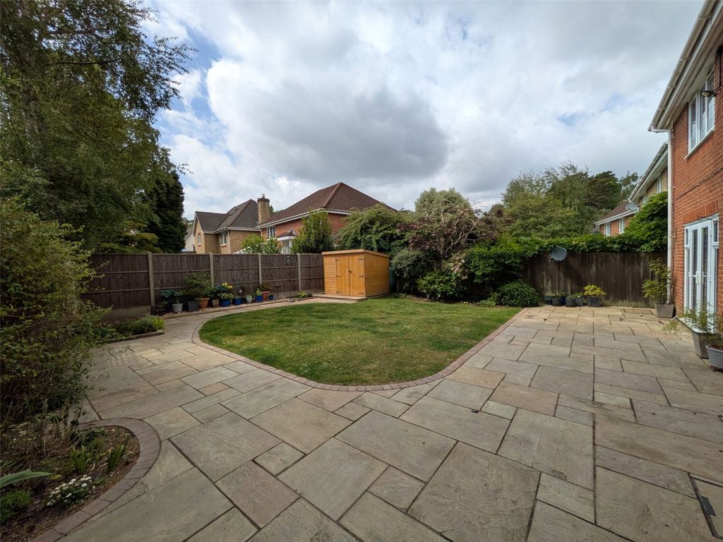 Property photo 2 of 24 Picture No. 45