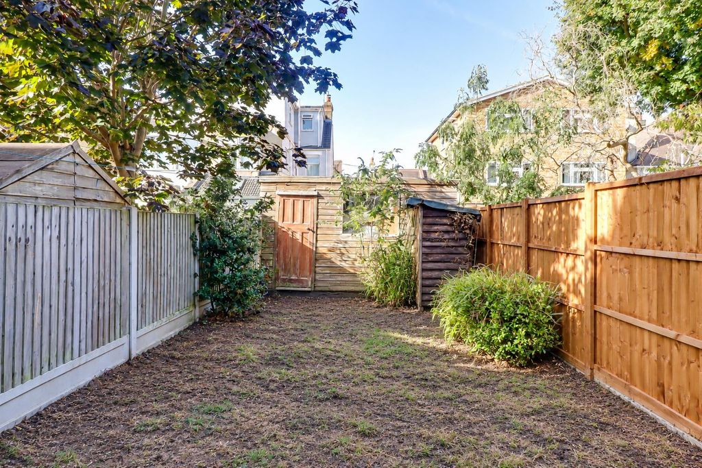 Property photo 3 of 5