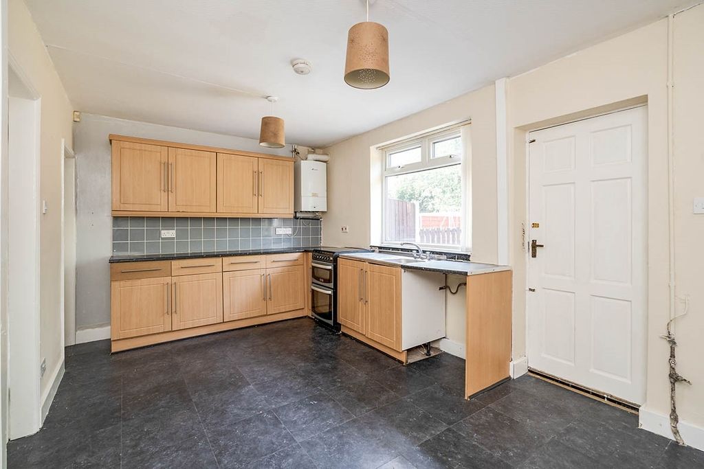 Property photo 3 of 8 Kitchen / Dining Roo