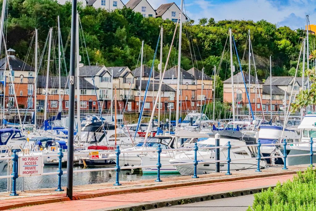 Property photo 3 of 15 53-1.Jpg