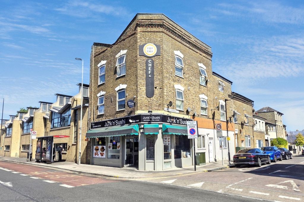 Property photo 1 of 17 Flat 1-10, 274A High Road, Wood Green, London N22 8Jt
