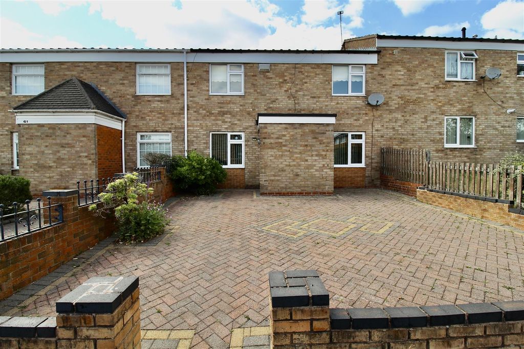 Property photo 1 of 14 Front Garden