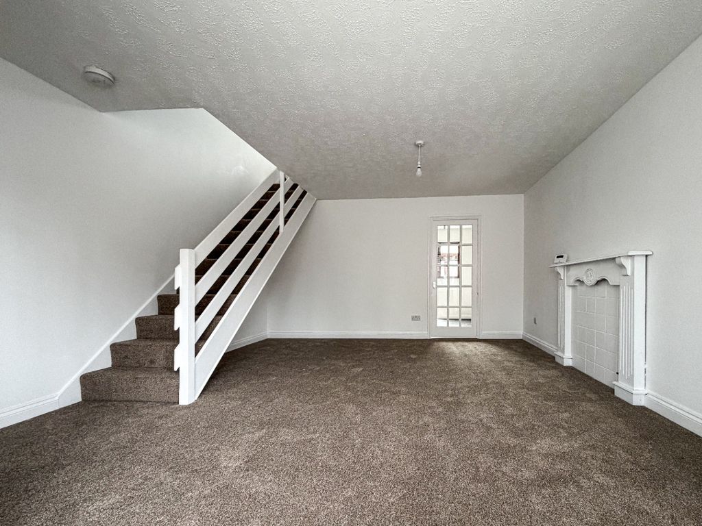 Property photo 2 of 13 4988662