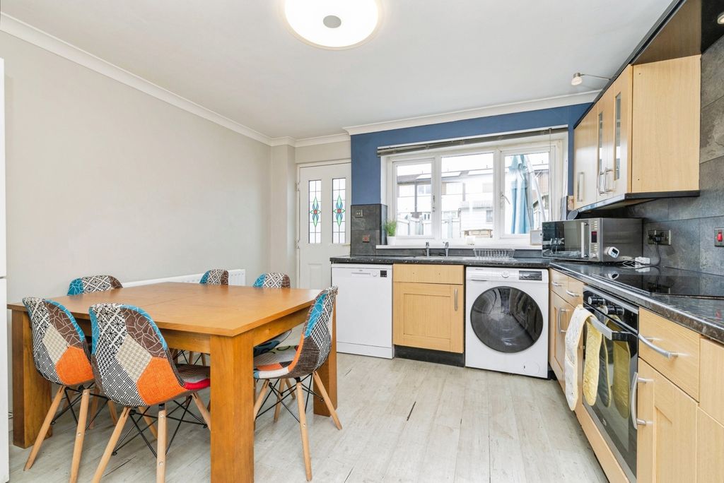 Property photo 2 of 20 Pbox-Img.Jpg
