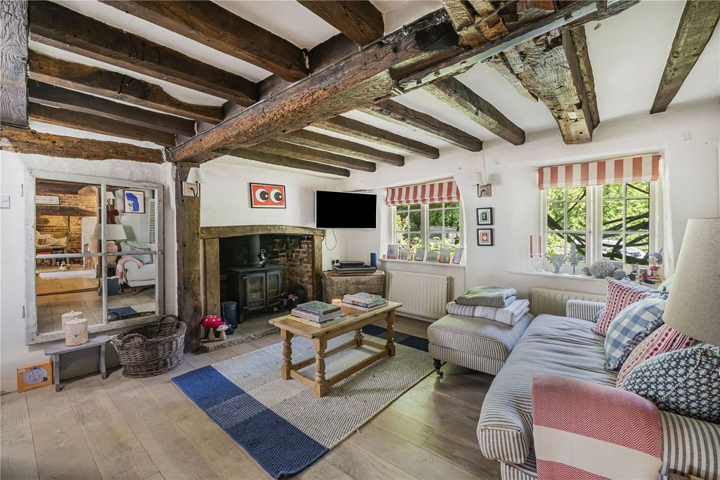 Property photo 2 of 12 Sitting Room