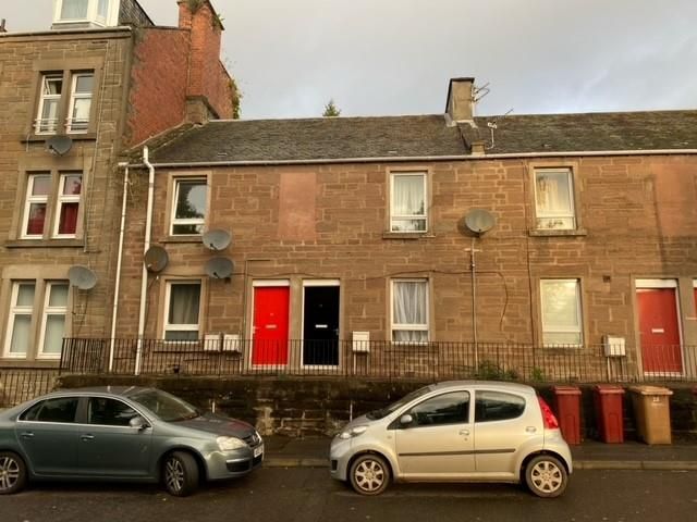 Property photo 2 of 8