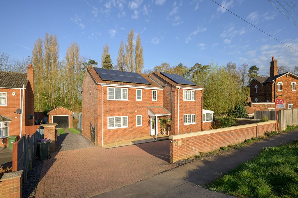 Property photo 1 of 36