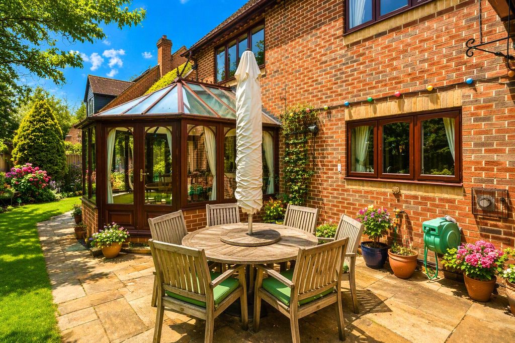 Property photo 2 of 14 Picture No. 28