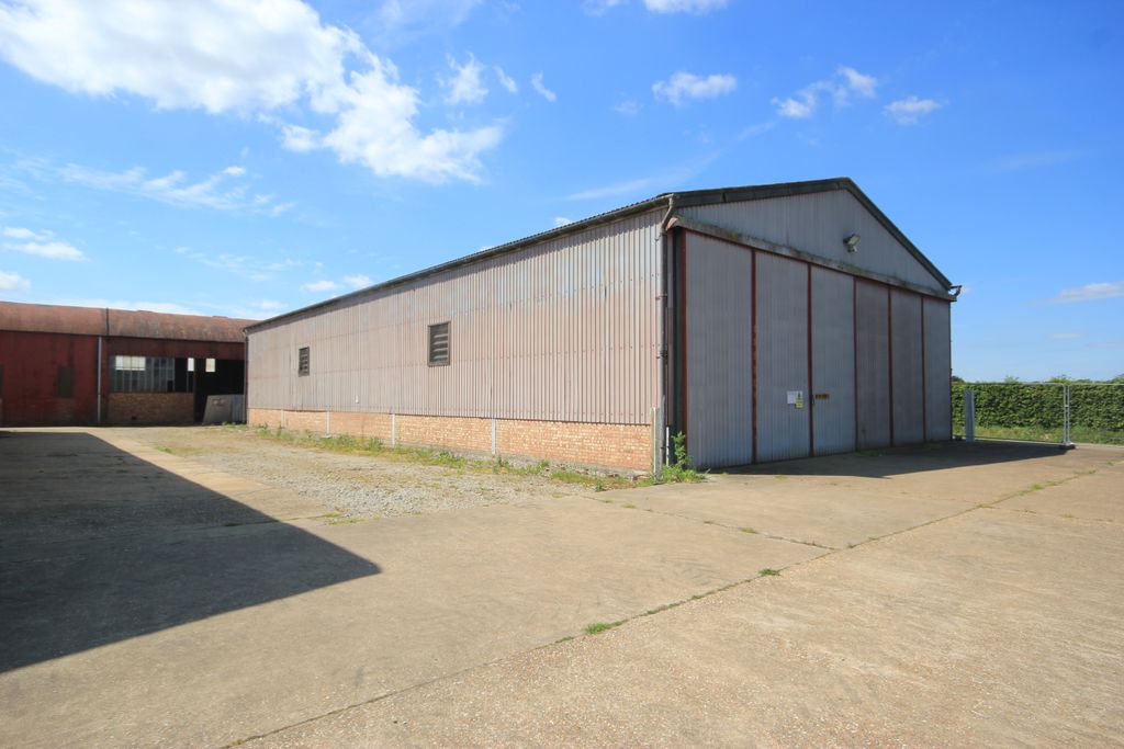 Property photo 2 of 5