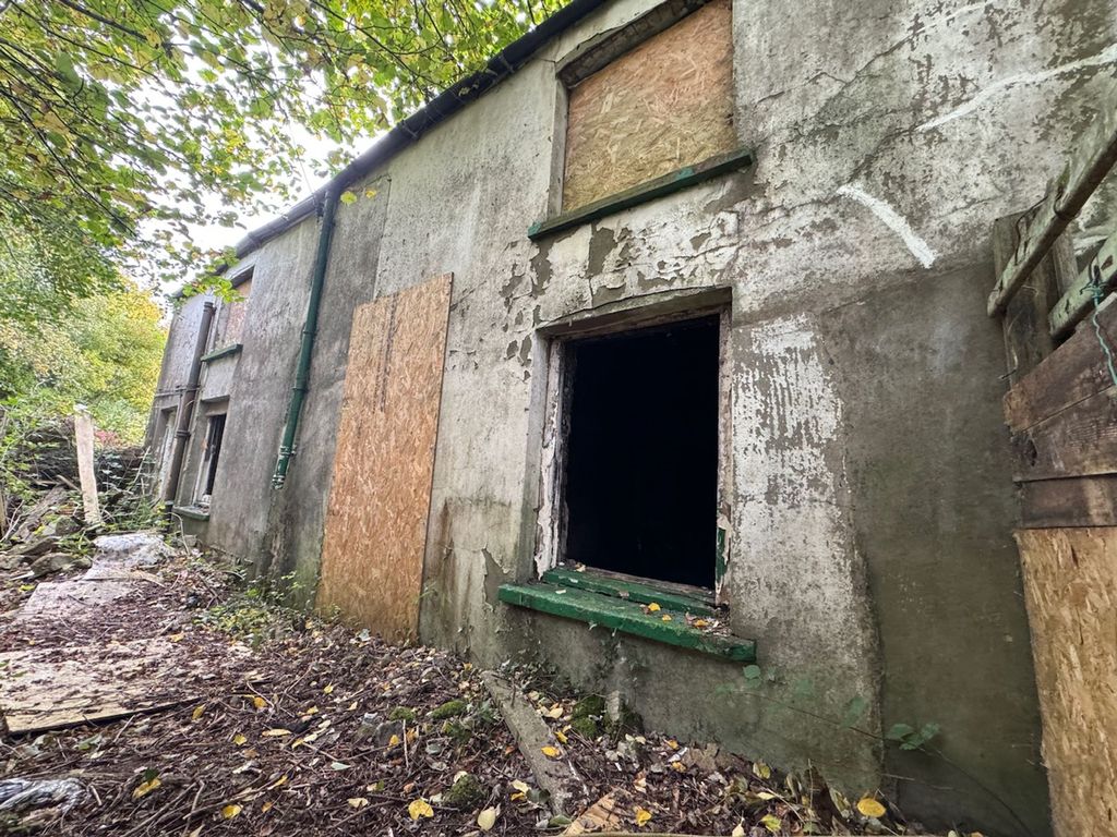 Property photo 2 of 30