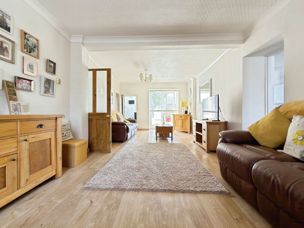 Property photo 3 of 29