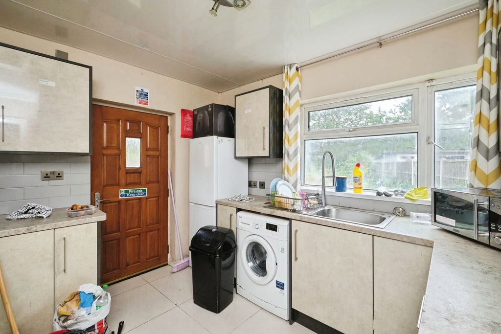 Property photo 3 of 17 Photo