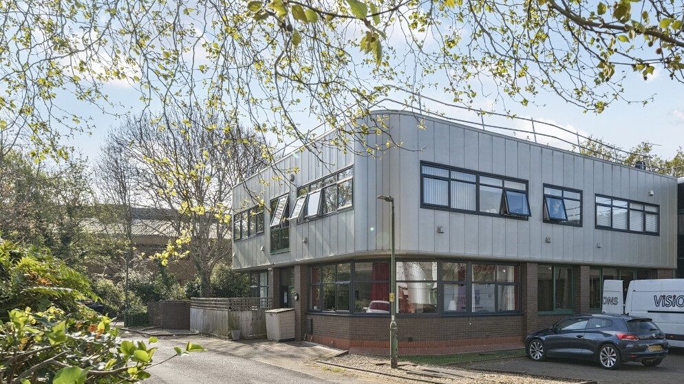 Property photo 2 of 10 67Fd3Bfe66381l12771631
