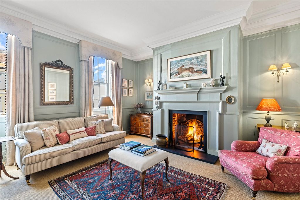 Property photo 3 of 23 Drawing Room