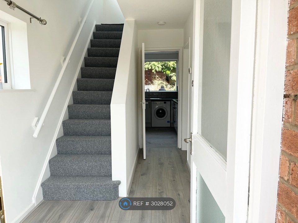 Property photo 2 of 10 Entrance Hall Way With Newly Refurbished Floors