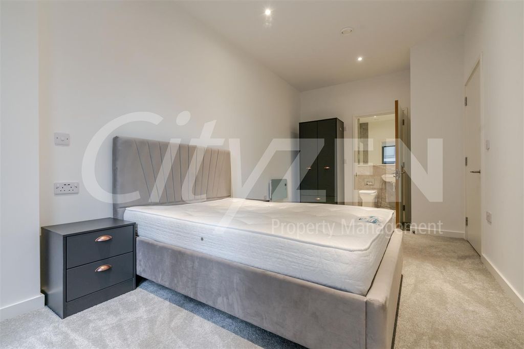 Property photo 3 of 19 Bedroom