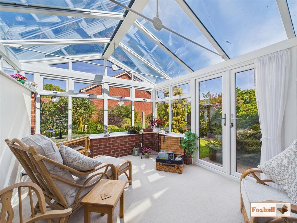 Property photo 3 of 33 Sunroom