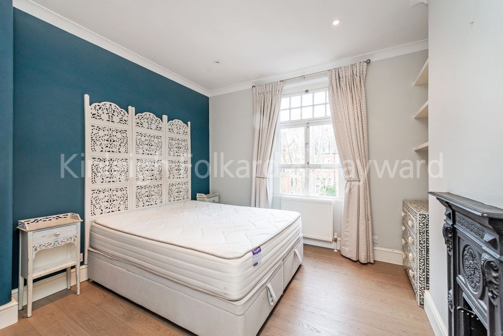 Property photo 3 of 10 Bedroom 1