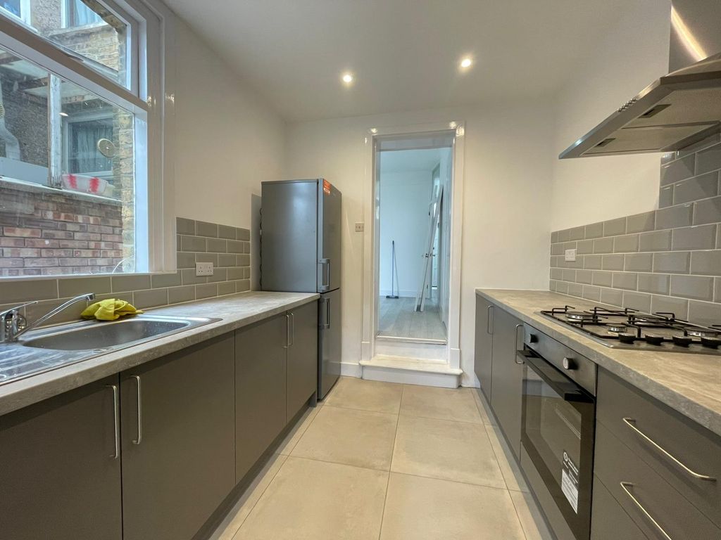 Property photo 2 of 26 Photo 9