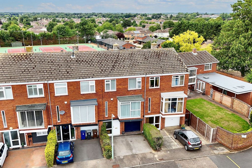 Property photo 1 of 16