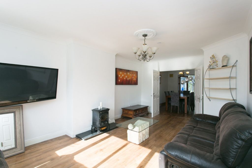 Property photo 2 of 33 Picture No. 02